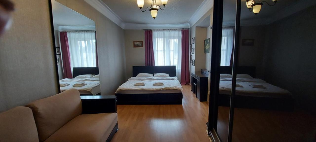 Stylish Deluxe Apartments!!! Lviv Buitenkant foto